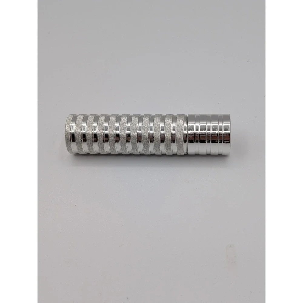 Clinique Dramatically Different Lip Shaping Lipstick 44 Raspberry Glace